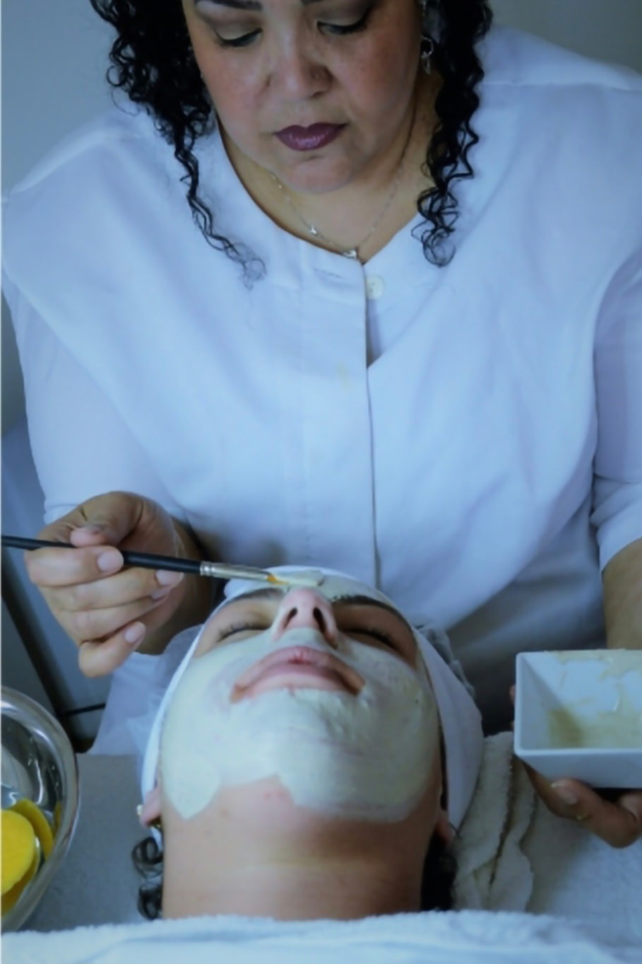 Jennifer Fitzpatrick providing facial skincare at Lashmajick